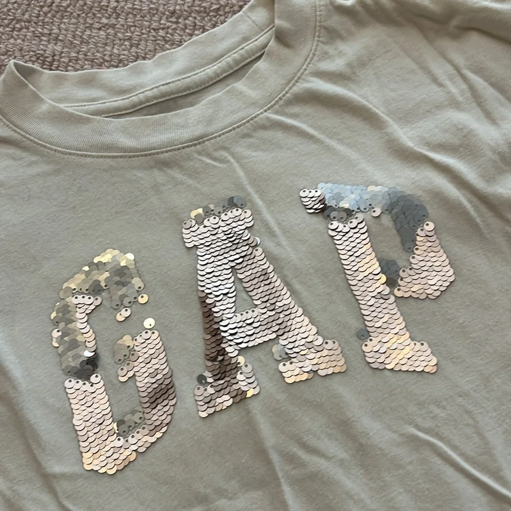 Gap crop top